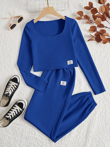 Letter Patched Detail Scoop Neck Crop Tee_ Blue