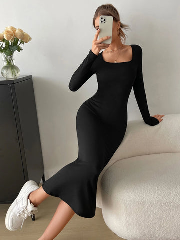 Solid Square Neck Bodycon Dress_Black