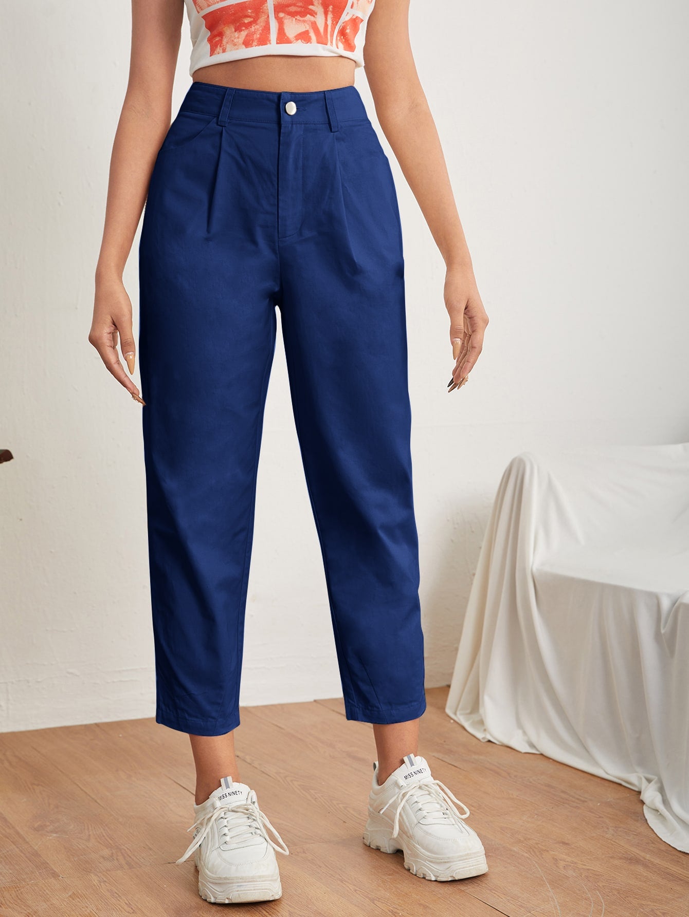Solid Plicated Details Pant _ Blue